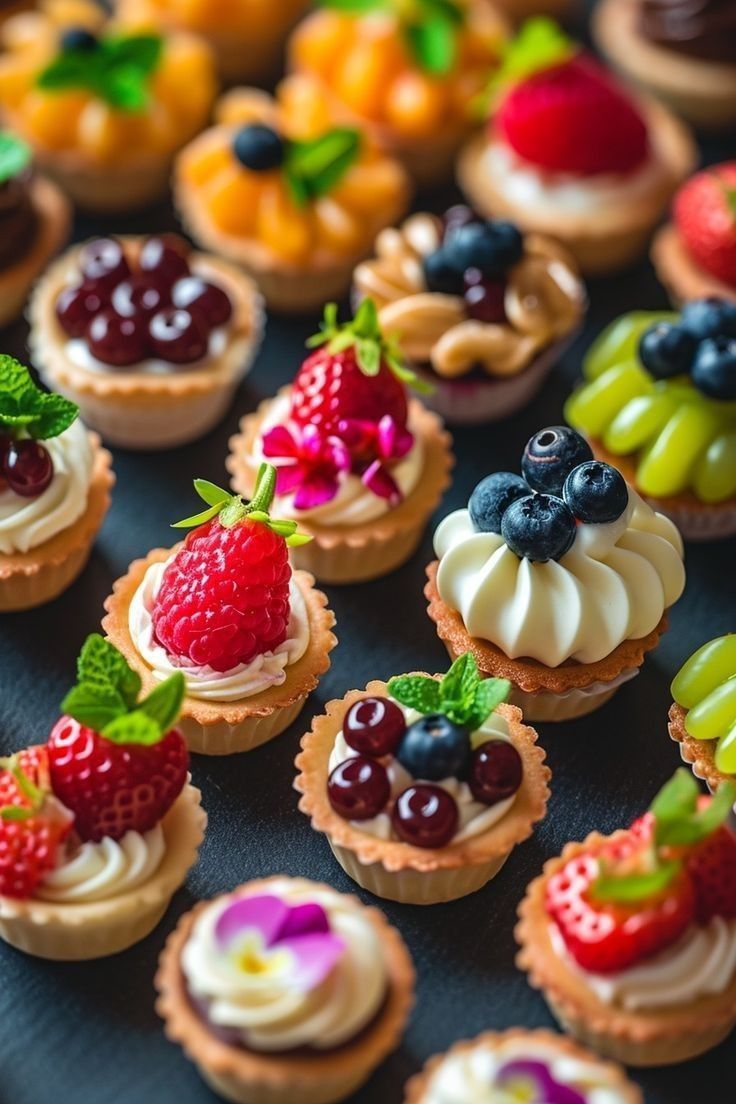 Tartelettes aux fruits colorées